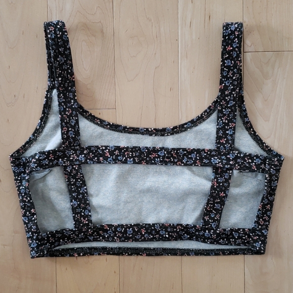 BRANDY MELVILLE TOP - Picture 2 of 4